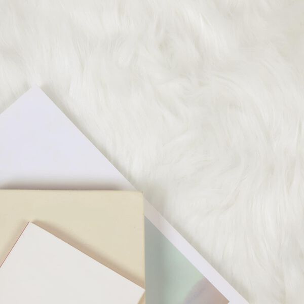 vidaXL Faux Skinnmatte Tafalla Hvit 200 x 200 cm Polyester