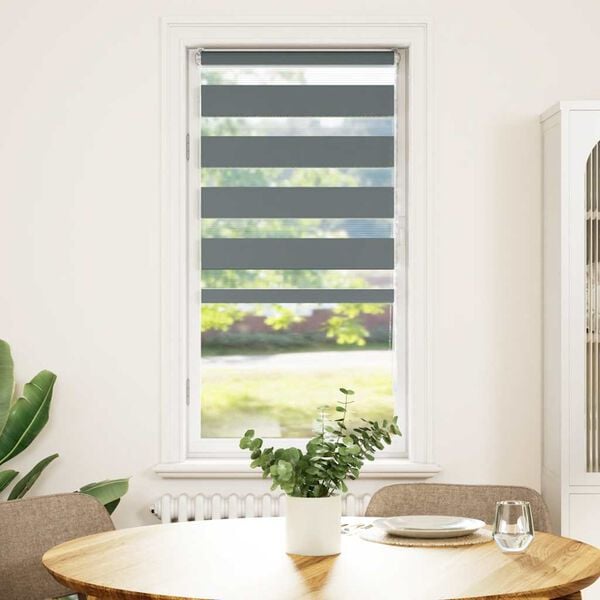 Viser 2 av 16 produktbilde(r)