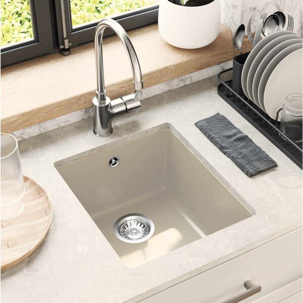 Viser 2 av 16 produktbilde(r)