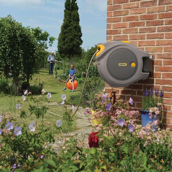 Hozelock Veggmontert slangetrommel med 40 m slange Auto Reel