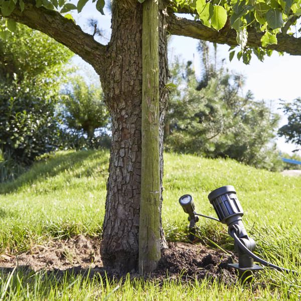 Luxform LED-spotlys for hage Dominica 2 stk svart LUX9522D.01