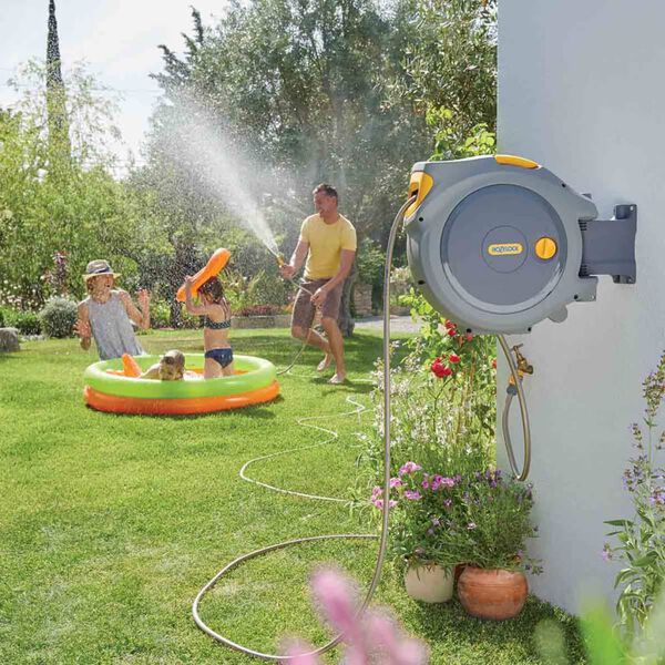 Hozelock Veggmontert slangetrommel med 25 m slange Auto Reel