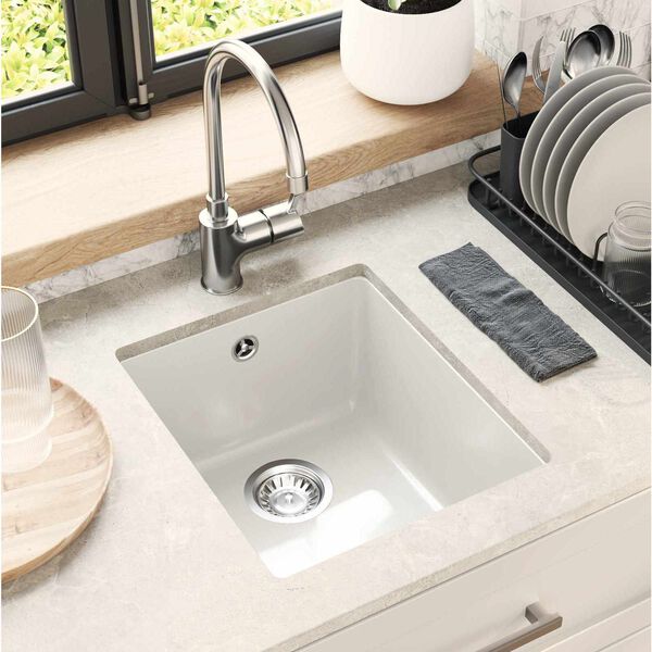 Viser 2 av 16 produktbilde(r)