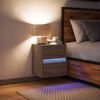 vidaXL Vegghengt nattbord med LED-lys 2 stk brun eik