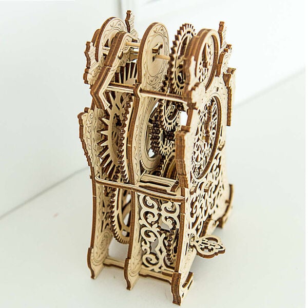 WOODEN CITY Modellsett magisk klokke tre