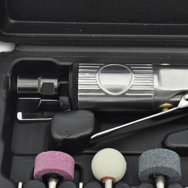 Slipemaskin med Tilbeh&oslash;rsett 16stk