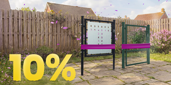 Moderne hageporter og gjerdepaneler i metall på solrik terrasse, omgitt av blomster og tregjerde, med banner for 10 % vårkampanje.